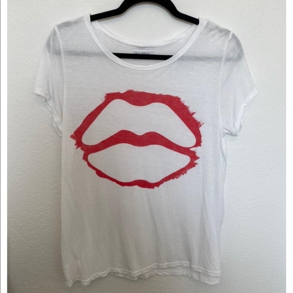 Lauren Moshi Kiss Graphic Tee